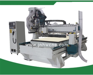 Automatic tool changing and drilling integrated machine